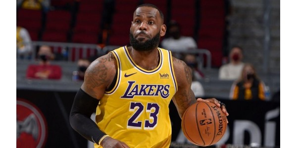 Los Angeles Lakers derrotaron a Cleveland Cavaliers 115-108 como visitante Los Angeles Lakers derrotaron a Cleveland Cavaliers 115-108 como visitante